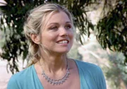 Tess (Bridie Carter) organisiert für ihren verstorbenen Ehemann die Feier seines Lebens, um ihn in Erinnerung zu behalten. Hat sie seinen Tod wirklich schon verarbeitet?