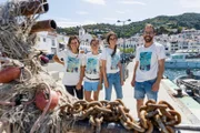 Abenteuer Spanien Die Mittelmeerküste Eine Gruppe engagierter Meeresbiologinnen rettet Weichkorallen aus Fischernetzen.