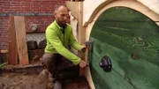 Erik (Bild) will für seinen Sohn Theo eine Hobbit-Höhle bauen.