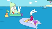 Aller Anfang ist schwer und so richtig haben sich Simon (l.) und Maria (M.) noch nicht als Team eingespielt. Als das Boot zu kentern droht, kommt ihnen die nette Segellehrerin Lisa (r.) gleich zur Hilfe.