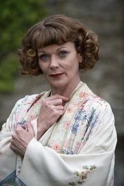 Samantha Bond (Sylvia Savage).