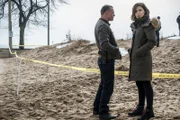 Hank Voight (Jason Beghe), Erin Lindsay (Sophia Bush)