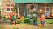 Pip, Posy und Jamila spielen Schatzsuche. Aber Jamila vergisst immer wieder, dass sie das blaue Spielzeugauto als Schatz verstecken soll.