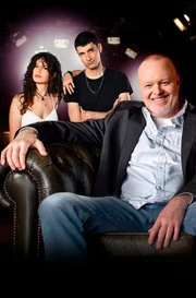 Stefan Raab sowie Abor und Tynna, die in im Jahr 2025 für Deutschland beim Eurovision Song Contest antreten.