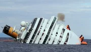 Am 13. Januar 2012 läuft das Kreuzfahrtschiff "Costa Concordia" vor der italienischen Insel Giglio auf einen Felsen auf. 32 Menschen sterben bei dem Unglück. Der Kapitän wird wegen fahrlässiger Tötung zu 16 Jahren Gefängnis verurteilt.
