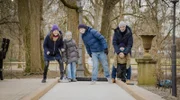 Philipp (r.) ist Vater von drei Kindern. Sein Überleben hängt an der Dialyse, seit seine Nierenleistung unter zehn Prozent gesunken ist. Kirsten, seine Frau (l.), wird ihm eine Niere spenden.