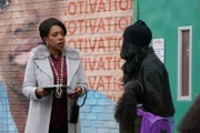 Barbara Howard (Sheryl Lee Ralph, l.)