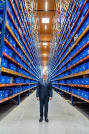 Wie das Lager in Österreich von einem Internetausfall am anderen Ende der Welt betroffen ist, erklärt Erich Schatz von Cargo-Partner.