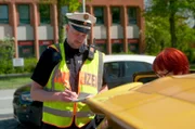 Die Lübecker Polizei führt regelmäßig Verkehrskontrollen an dem sogenannten Lindenteller durch. Bei der letzten gab es 74 Verstöße in drei Stunden.