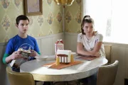 Sheldon Cooper (Ian Armitage, l.); Missy Cooper (Raegan Revord, r.)