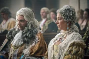 Franz Stephan (Vojtěch Kotek) und Maria Theresia (Ursula Strauss) hoffen, dass die Ehe ihres Sohnes Joseph mit Isabella von Bourbon glücklich ist.