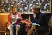 Lynette (Felicity Huffman, l.) muss erkennen, dass Tom (Doug Savant, r.) Austin wieder eingestellt hat und es entbrennt ein Streit zwischen ihnen ...