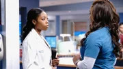 Chicago Med Staffel 6 Folge 14 Mutter und Tochter: Asjha Cooper as Vanessa Taylor, Marlyne Barrett as Maggie Lockwood.