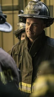 Kelly Severide (Taylor Kinney)