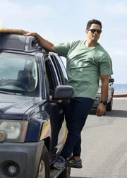 Kai Holman (Alex Tarrant)