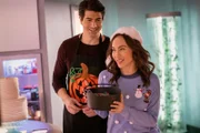 Ray Palmer (Brandon Routh, l.); Nora Darhk (Courtney Ford, r.)