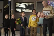 (v.l.n.r.) Amy Fogerty (Ella Allan); Emma Fogerty (Mia Allan); Sophie Cooper (Marlow Barkley); Rory Banks (Devin Trey Campbell); Tony (Patrick Birkett)