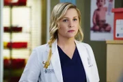 Kann nicht verstehen, dass Dr. Herman eiskalt ablehnt, als Bailey sie in einem wichtigen Fall um Hilfe bittet: Arizona (Jessica Capshaw) ...