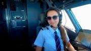 Flugkapitänin Bengi Turhan; hr-fernsehen MITTENDRIN – FLUGHAFEN FRANKFURT (71), Kapitänin Bengi fliegt Boing.