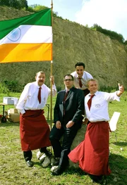 Im Bild: Gunther Gillian/Götz Kauffmann/Michael Niavarani/Rainhard Nowak/Szene: