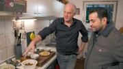 Der passionierte Hobbykoch Matthias Klein (links) und Starkoch Ali Güngörmüs.