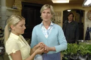 Susanne (Heike Jonca, M.) trennt sich endgültig von Armin (Rainer Will, r.), sie kann ihm die Lebenslüge einfach nicht verzeihen. Anna (Jeanette Biedermann, l.) steht ihr bei ...