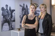 Leticia van de Maas (Katharina Schlothauer, l.); Ina Zimmermann (Melanie Marschke, r.)