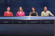 Die Kandidat:innen: Bremen-Vier-Hörer Jonas Heise, Bremen-Vier-Moderatorin Tine Kuntze, hr3-Hörerein Schahla Lila und hr3-Moderator Tobias Kämmerer.