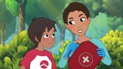 Josefine (l.) und ihre Mutter, Tierärztin Anna (r.), helfen gemeinsam den verletzten Tieren im Wald.