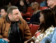 Doug (Kevin James) spielt Bote. Er überbringt Kelly (Merrin Dungey) eine Nachricht von Deacon. Die beiden haben sich getrennt und Doug versucht sie so wieder zusammen zu bringen...