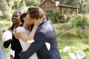 Wird es ihr schönster Tag im Leben sein - oder macht der Serienmörder Lazarus ihnen diesen Tag zur Hölle? Lisbon (Robin Tunney, l.) und Jane (Simon Baker, r.) ...