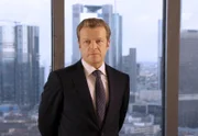 ARD GELD.MACHT.LIEBE, Folge 21, KURSEINBRUCH. Markus (Roland Koch) will in der Bank die Alleinherrschaft zurück erobern.