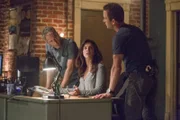 Kommen der Lösung des Falls langsam näher: Special Agent Dwayne Pride (Scott Bakula), Tammy Gregorio (Vanessa Ferlito) und Christopher LaSalle (Lucas Black) ...