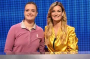 Radio 1Live Hörerin Johanna Frese (l.) mit Radio 1Live Moderatorin Friederike "Freddie" Schürheck (r.).