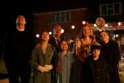 (v.l.n.r.) Will Davenport (Tom Brittney), Geordie Keating (Robson Green), Cathy Keating (Kacey Ainsworth), Jack Chapman (Nick Brimble), plus Kinder