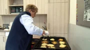 Brigitte macht wieder Reibekuchen