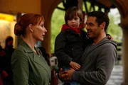 Auf dem Bahnsteig entdeckt Bella (Andrea Sawatzki) Sebastian (Tobias Oertel) mit Sohn, Bella Vita, 2010, Foto Auf dem Bahnsteig entdeckt Bella (Andrea Sawatzki) Sebastian (Tobias Oertel) mit Sohn, Bella Vita, 2010, Foto