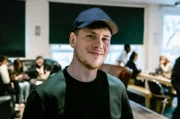Pascal (24) ist heute in der Arche Hellersdorf tätig und betreut dort Kinder und Jugendliche. Vor 15 Jahren verbrachte er als Kind einen Teil seiner Freizeit an diesem Ort.