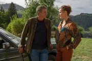 Caro Pflüger (Barbara Lanz) sucht das Gespräch mit Martin Gruber (Hans Sigl).