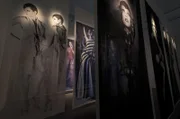 Innenaufnahme des Kunstmuseums Moritzburg in Halle, hier ein Teil der diesjährigen Ausstellung: Das fotografische Vermächtnis von Modezar Karl Lagerfeld.