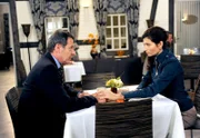 ARD ROTE ROSEN FOLGE 1448, am Montag (04.03.13) um 14:10 Uhr im ERSTEN. Benita (Barbara Ricci, r.) setzt Gunter (Hermann Toelcke, l.) weiter subtil unter Druck und konfrontiert ihn mit Details aus ihrer gemeinsamen Vergangenheit.