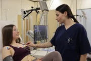 Mit 16 wurde bei Liliane Kozik (l.) ein Herzfehler diagnostiziert.