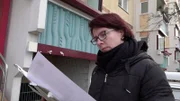 S12E47: Damians Freundin Katharina versetzt ein Brief ihres Arbeitgebers derweil in Schockstarre. Was teilt er ihr mit?