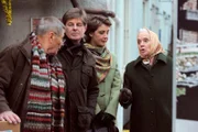 Bayerisches Fernsehen DAHOAM IS DAHOAM, FOLGE 852, "Hiebe für die Diebe!", am Donnerstag um 19:45 Uhr. Theres ordnet den Lansingern einen Selbstverteidigungskurs an. Von links: Alois Priessinger (Erich Hallhuber sen.), Roland Bamberger (Horst Kummeth), Maria (Daniela März) und Theresa Brunner (Ursula Erber).