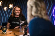 Monika Gruber und Thomas Huber während ServusTVs „Die Gruaberin - Vodcast“ in Salzburg, Österreich am 9. Mai, 2025.