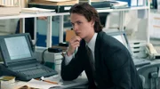 Der erste Artikel des „Gaijin“ Jake (Ansel Elgort) misslingt.