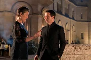 Lady Caroline Collingwood (Harriet Walter) und Kendall Roy (Jeremy Strong)
