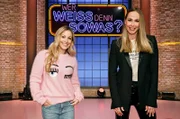 Als Kandidatinnen zu Gast bei "Wer weiß denn sowas?": Die Fernsehmoderatorin Andrea Kaiser (l.) und die Moderatorin Sylvia Walker (r.).