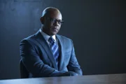 Auf der Suche nach einem Anführer einer Schmugglerbande für Luxuskarossen: Supervisory Special Agent Dennis Abbott (Rockmond Dunbar) ...