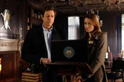 Pictured: (l-r) Jeff Goldlum as Detective Zach Nichols, Saffron Burrows as Detective Serena Stevens